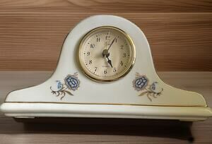 Vintage Elgin Quartz Mantel Clock Porcelain White Blue Floral Gold Trim Works